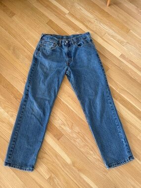 Levis 550